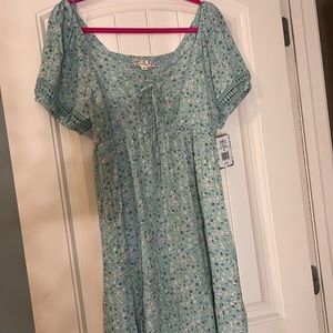 Brand new with tags xxl midi dress from Kohls. Super cute.